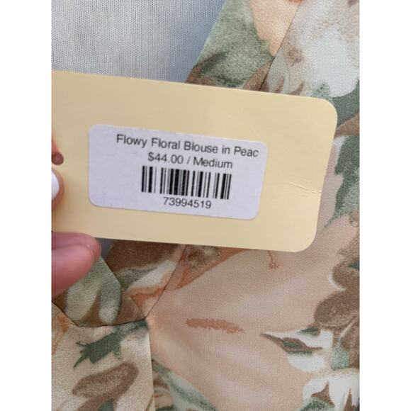 NWT Entro Flowy Floral Blouse in Peach Size Medium Measurements in Description - Picture 3 of 8